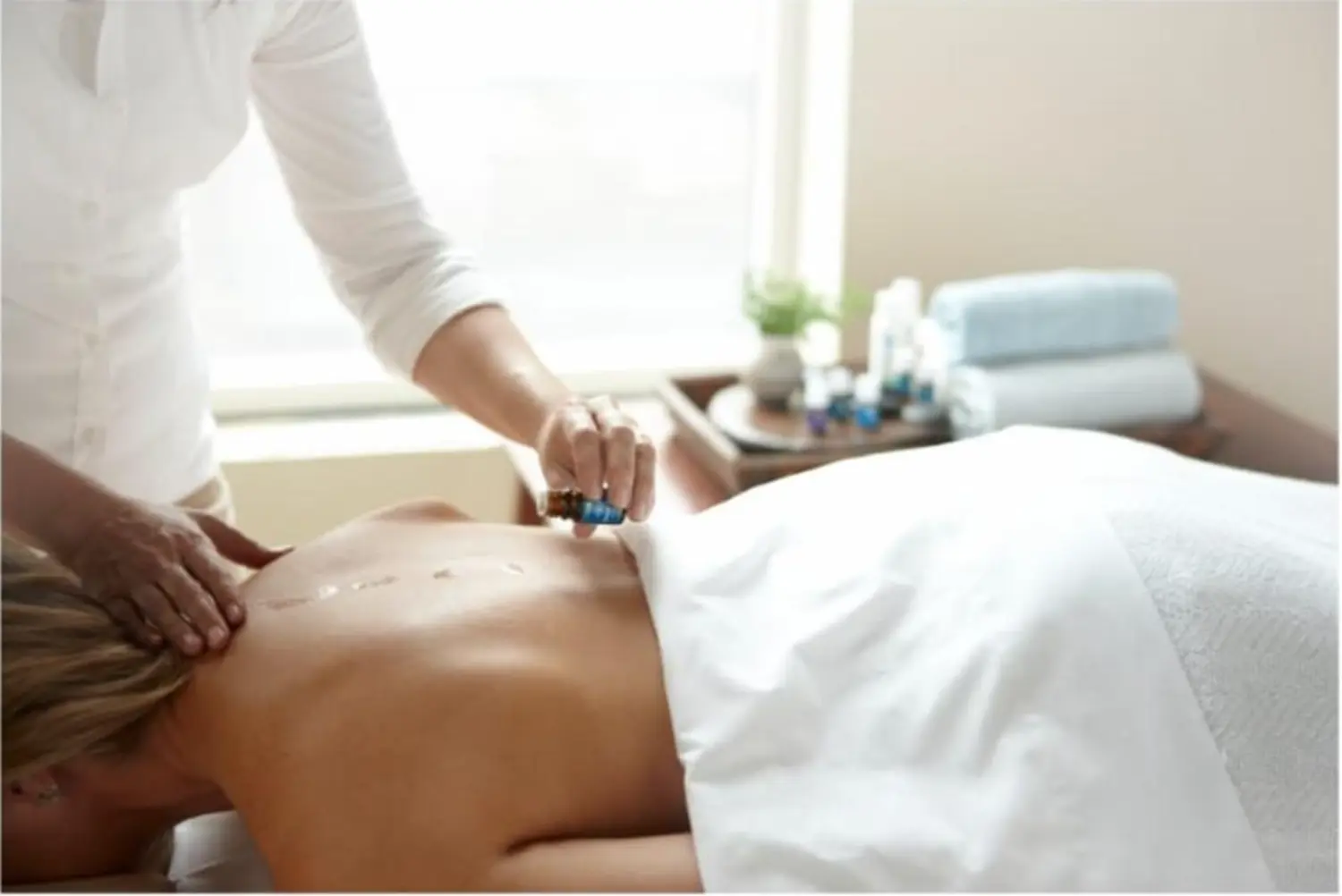 Aroma Massagen von Naturheilpraxis und Apothekenvertretung
